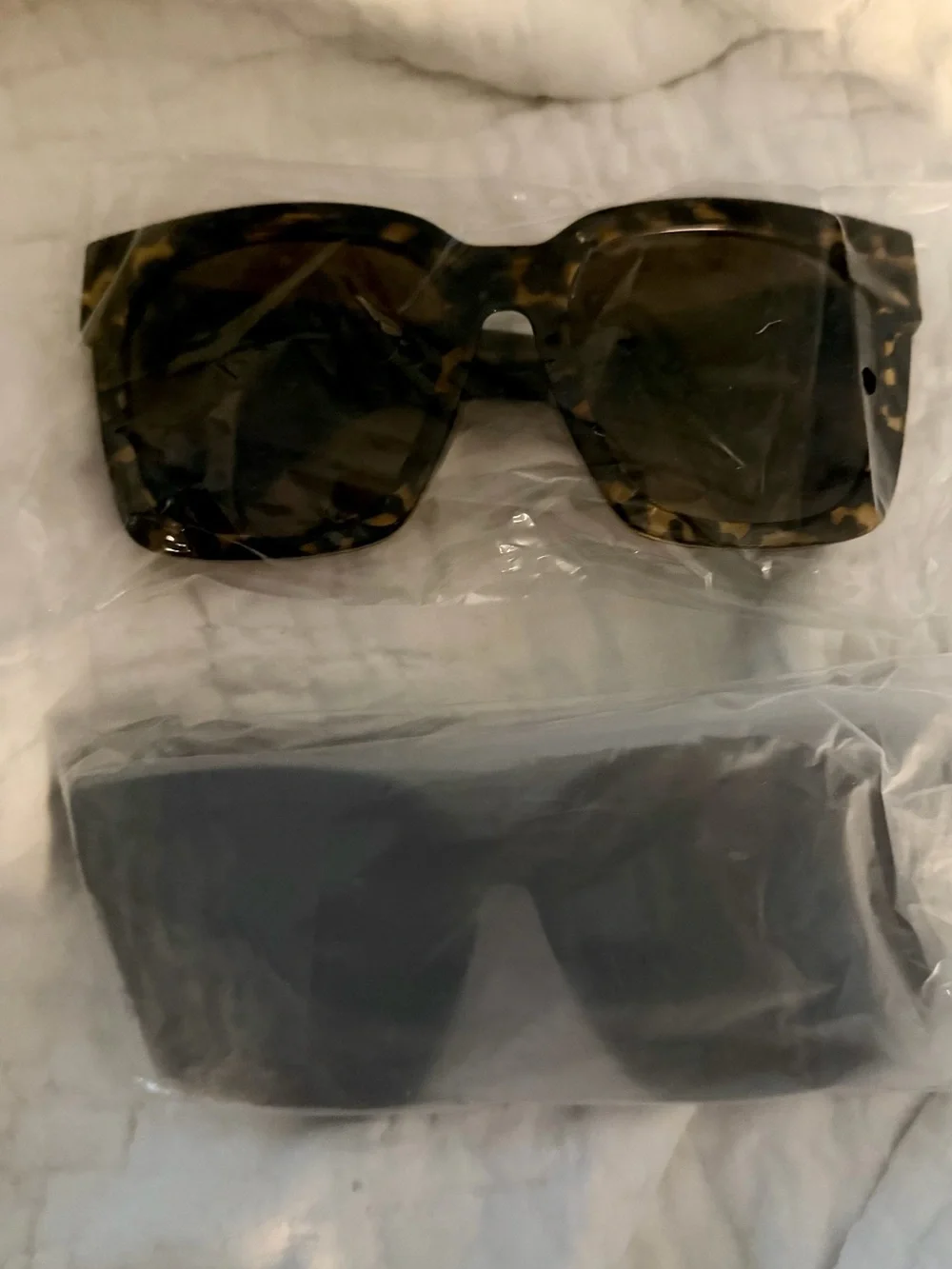NWT 2 Pack Oversized Square  Frame Sunglasses -  matte black & tortoise
